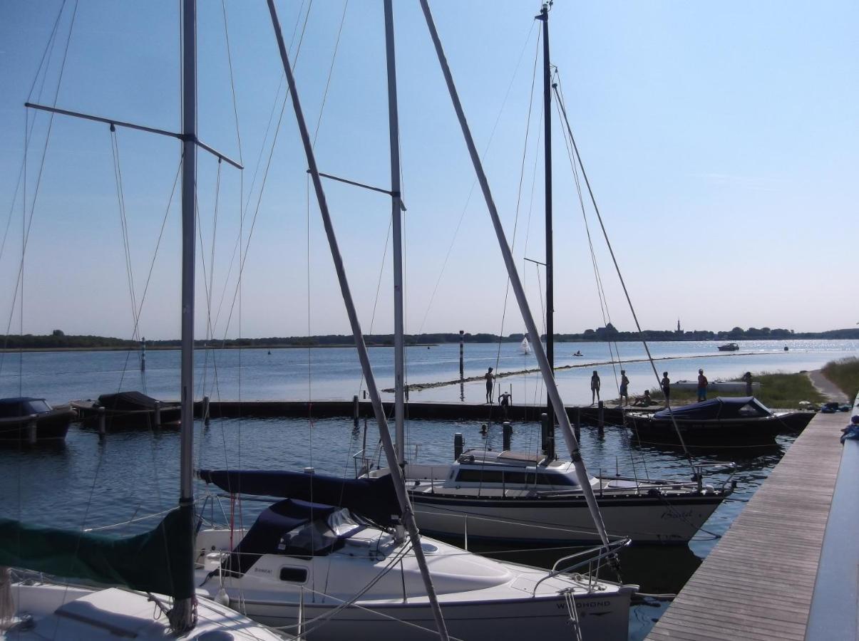 Comfortabel Vakantiehuis Aan Zee En Meer ! Kamperland Luaran gambar