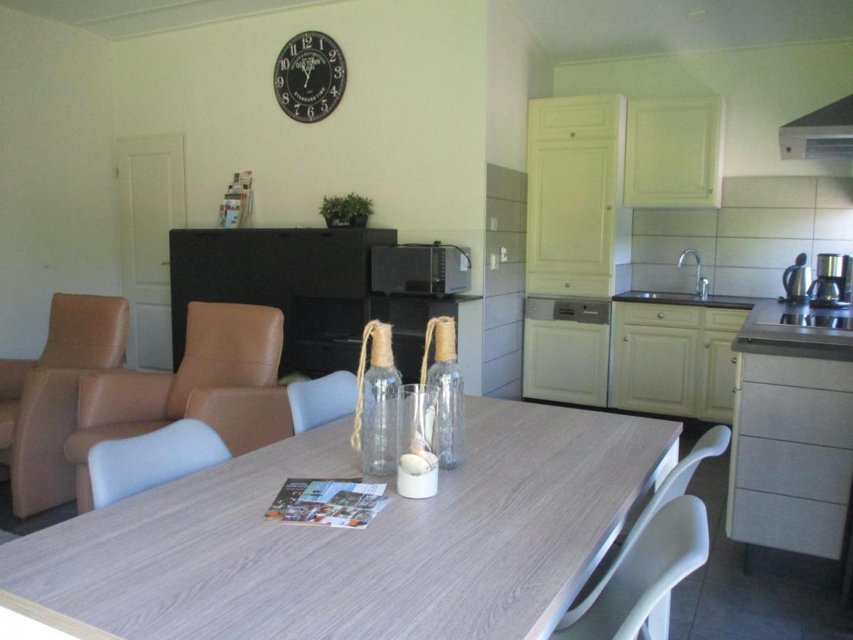 Comfortabel Vakantiehuis Aan Zee En Meer ! Kamperland Luaran gambar