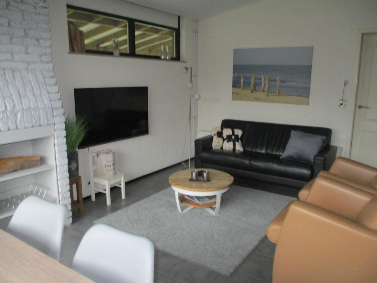 Comfortabel Vakantiehuis Aan Zee En Meer ! Kamperland Luaran gambar
