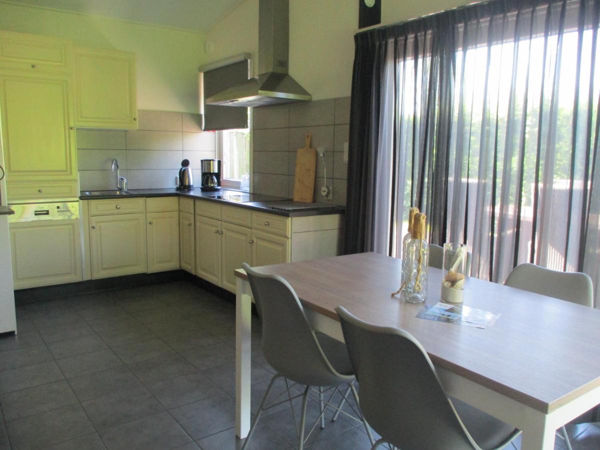 Comfortabel Vakantiehuis Aan Zee En Meer ! Kamperland Luaran gambar
