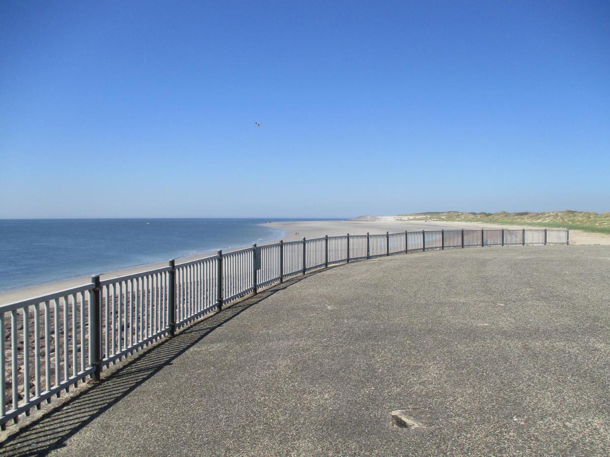Comfortabel Vakantiehuis Aan Zee En Meer ! Kamperland Luaran gambar